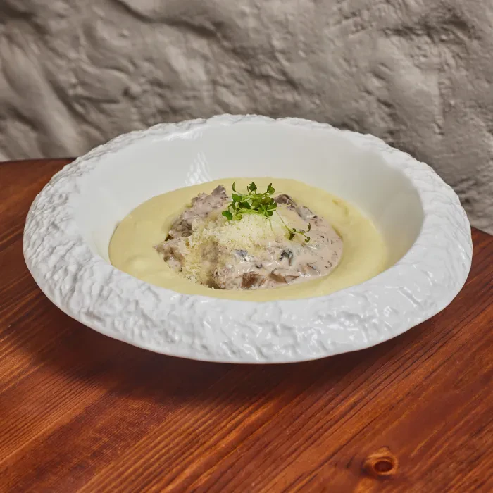 Beef stroganoff with puree