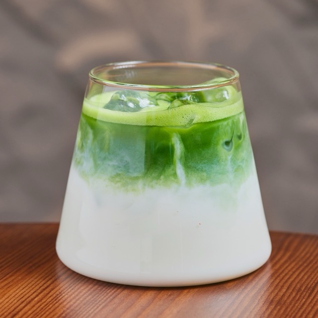 Ice matcha latte