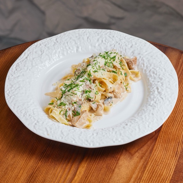 Fettuccine with Chicken and Wild Mushrooms